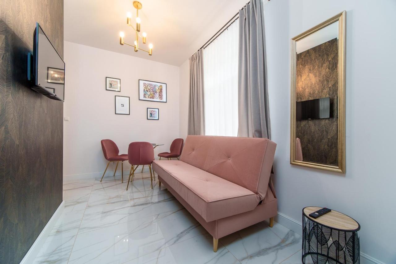 Rint - Zlota 8 Aparthotel Białystok Buitenkant foto
