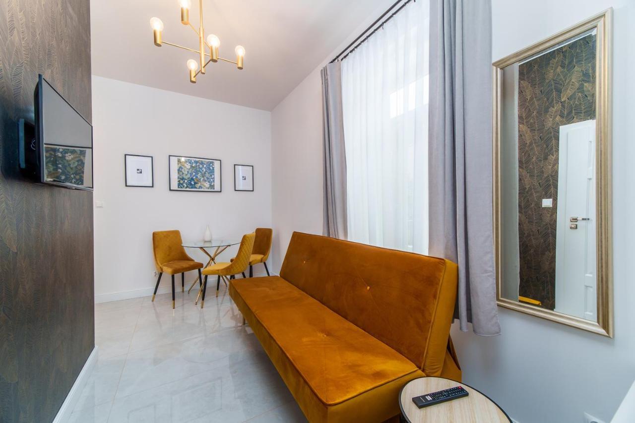 Rint - Zlota 8 Aparthotel Białystok Buitenkant foto